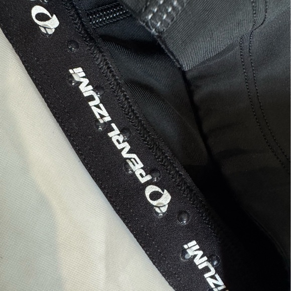 Pearl Izumi Black Performance Shorts - Picture 3 of 4